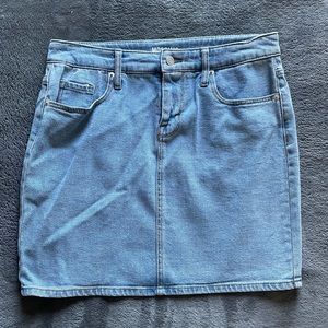Women’s size 6/28 denim skirt